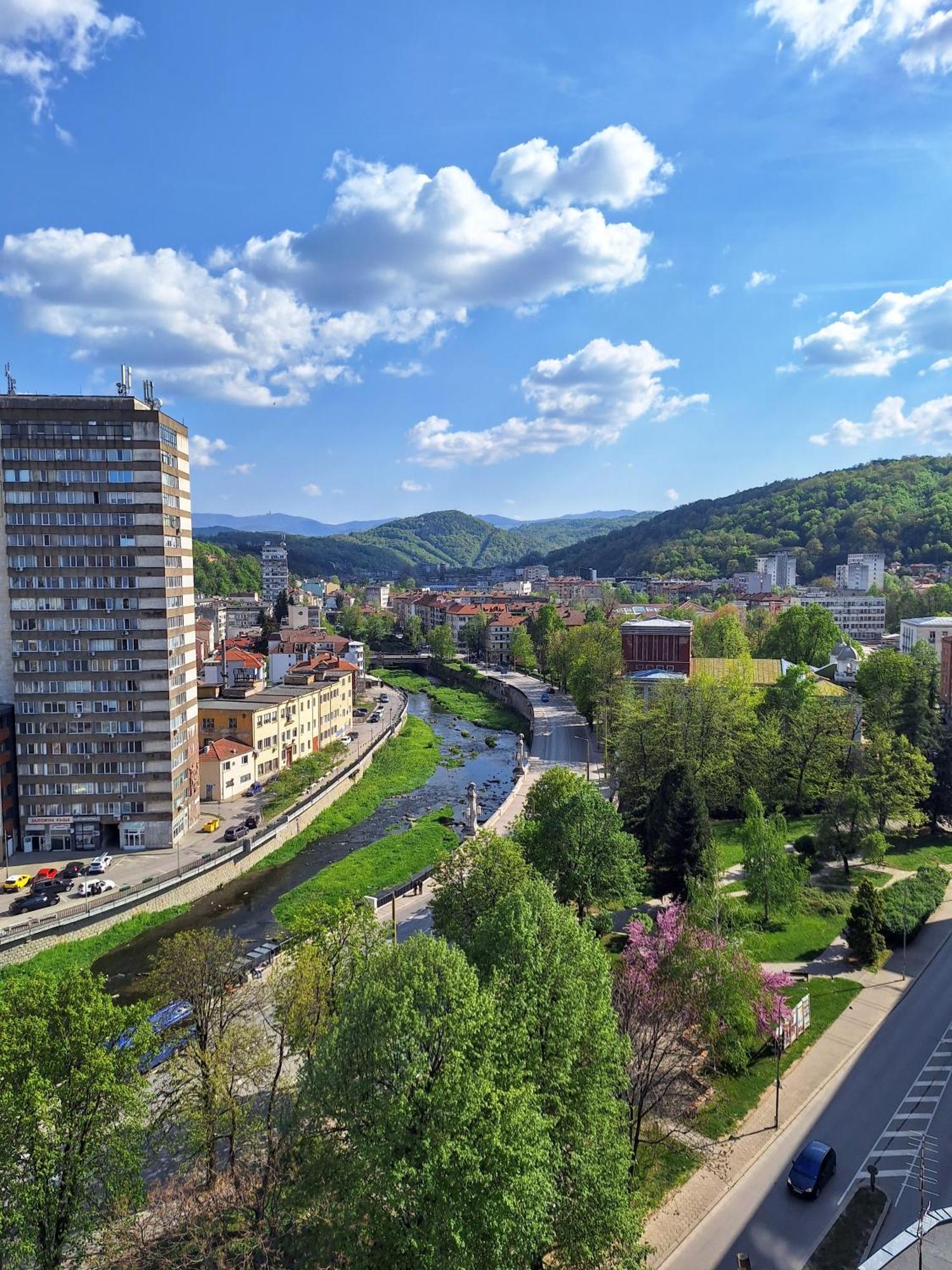 Студио Даневски-Balkan Tower กาโบรโว ภายนอก รูปภาพ